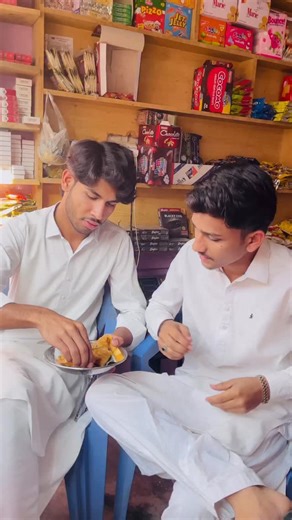 ‎فرحان خان‎ on Instagram: "Cha matlb Ma khyaa Paisa 😭 . . . . . . . . . #sindhivlogger #sindhifunny #viralvideoシfyp #instareel"