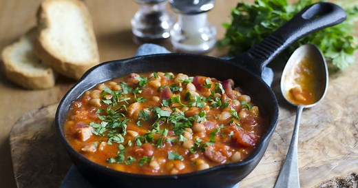 Ragoût de mouton aux haricots blancs et au lard