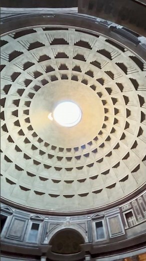 Inside the Pantheon: Rome’s Timeless Architectural Wonder 🏛️ 🇮🇹
