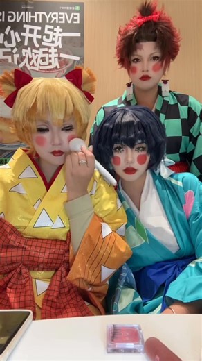 Kobi Wong on Instagram: "If you laugh at Zenitsu, then... #zenitsu #inosuke #tanjirocosplay #kimetsunoyaiba #kimetsunoyaibacosplay #demonslayercosplay #kamadotanjiro #tanjirou #zenitsuagatsuma #agatsumazenitsu #kobicosplaylife #knycosplay #zenitsucosplay"