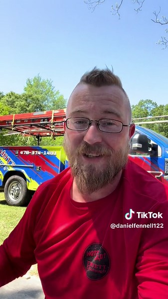 Jon Boat Deck Part 2! With a tip from @ADUBJONES #boat #jonboat #boatbuilding #diy #boatcarpet