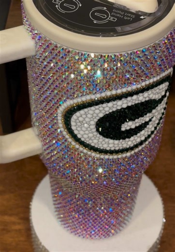 Packers Fans Sparkle with Custom Bling Cups