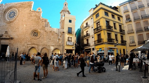 Walking Through Valencia Old Town, Spain