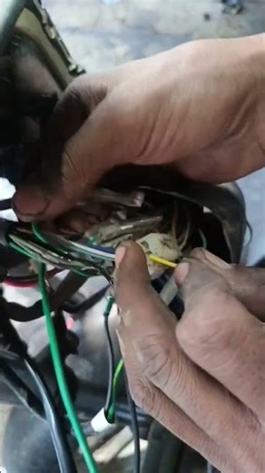 Led bulb fitting #ledlights #bulb #mechanic #garage #automobile