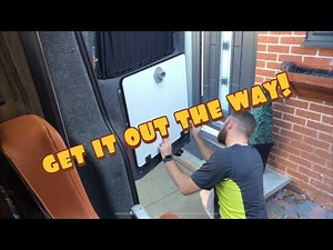 Vw T5 transporter Campervan - fitting a camper table storage on rear door