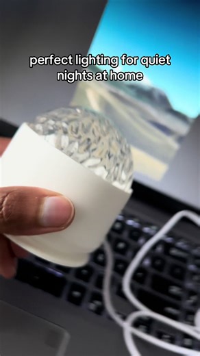 Whether I’m reading, journaling, or just laying in bed, this light sets a calm mood. #quietnights #homevibes #cozylighting #relaxspace