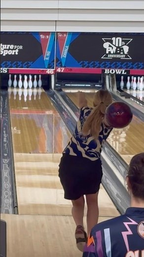 best bowling ball for beginners?? Brunswick Combat 🤩