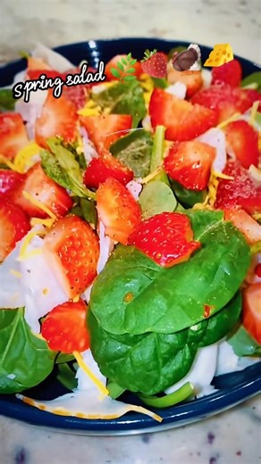 Fresh Spring Salad You’ll Want Every Day 🌿🍓