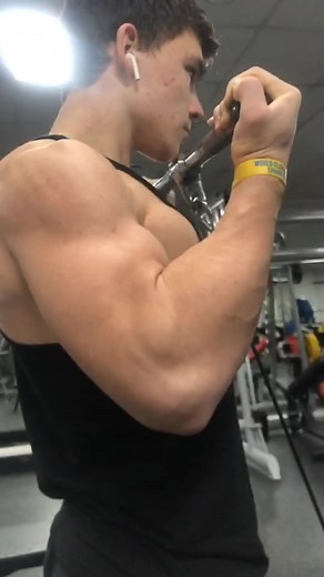 Teen Muscle Powerlifting Gym Challenge feat. Andrey | Handsome Bodybuilder