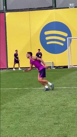 Hansi Flick’s Finishing Drill at FC Barcelona | Improve Your Shooting & Decision-Making Like a Pro