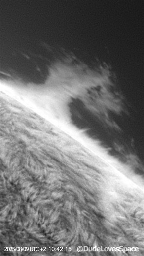 DudeLovesSpace on Instagram: "Towering Eruption on The Sun's Limb! Captured Through My Telescope #astronomy #space #solarsystem Witness the incredible details of this towering Prominences captured from my backyard telescope! Perfect for anyone interested in solar flares, sunspots, and astrophotography. This time-lapse reveals mesmerizing solar activity through a special filter, the Daystar Quark Chromosphere, bringing you views of solar flares and chromospheric features in exquisite clarity. Equ