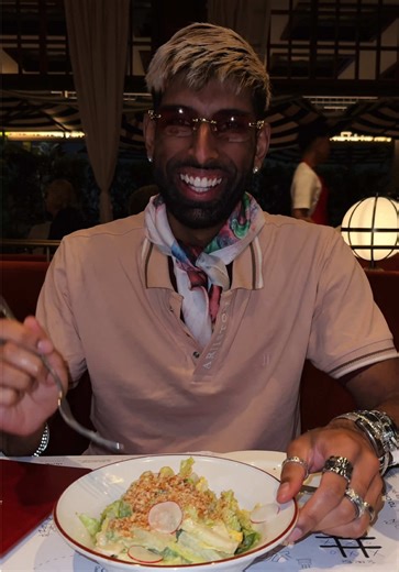 Come with me to Rowley’s Steakhouse 🤍 This is why I love it here. You do not order from a menu. Your order is written directly on the table. They hand you a pen and you circle exactly what you want. While you wait, you are not just sitting there scrolling. There is a word search game and tic tac toe printed on the table, so you can verse whoever you are dining with. Simple. Playful. Old school in the best way. @rowleys.uae It turns dinner into an experience, not just a meal. Food, fun, connecti