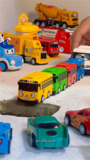 Tayo the cute bus pushed by an ambulance part 19