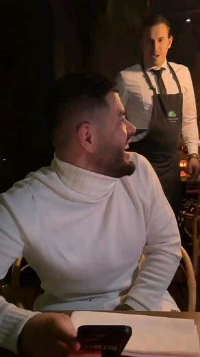 Urimi më epik për ditëlindje, Noizyt i erdhi nga Blerim Destani 🤣🤣 Edhe 100 për artistin që revolucionarizoi industrinë e hip hopit në shqiptari! 🥳🎉 | Prive