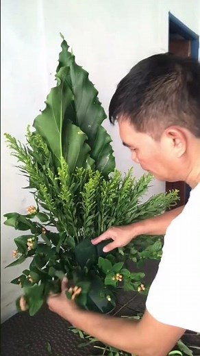 How to make large centerpiece #togodbetheglory #florist #flowerarrangement #flowers #centerpieces
