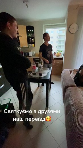 Filmy użytkownika Maryna (@maryna_shkolna) z muzyką оригинальный звук - Сабріна Каплун