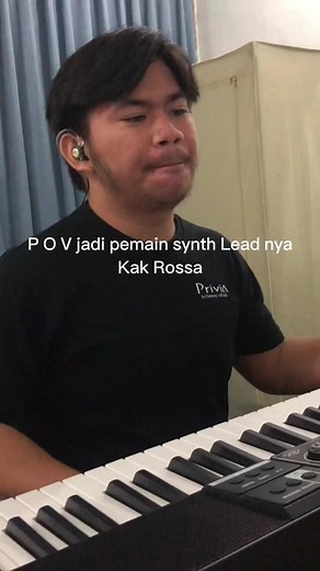 POV Jadi Pemain Synth Lead nya Kak @Rossa 😀🙏🔥🔥 . . Terlalu Cinta - Rossa 🥁@Rio Alief #fyp #terlalucinta #synthlead #pianist
