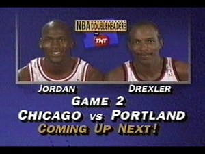 Michael Jordan (40p) Battles Clyde Drexler (38p) - Bulls @ Blazers November 1991 NBA On TNT