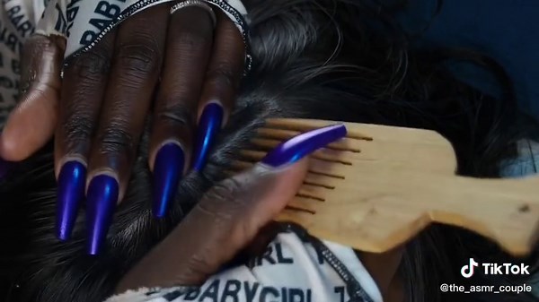 ASMR relaxing scratching with comb #asmr #relax #sleep #nails #hair #dandruff #dandrufftreatment #care #relaxing #soothing #tingles