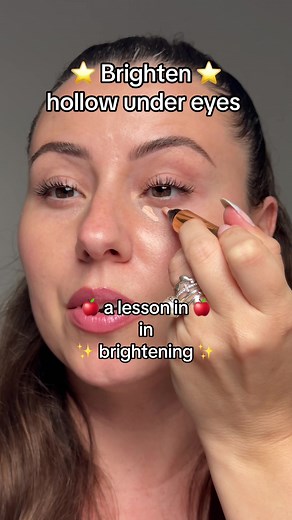 Brighten Under Eyes: Pink Corrector Technique