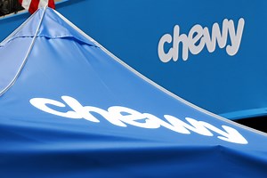 Chewy closing local fulfilment center