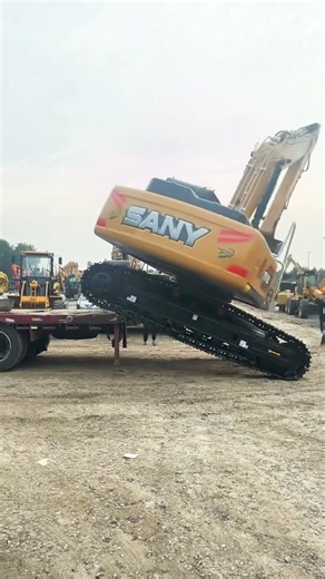 Brand New SANY Excavator Unloading from Trailer! 😱🔥 | Heavy Equipment Skills # #jcb #excavator