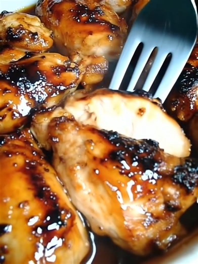 Hawaiian Grilled Teriyaki Chicken - Don't LOSE this Recipe 😋 Ingredients 1 1/2 lbs chicken thighs boneless, skinless 1 cup soy sauce 1 cup brown sugar packed 1 cup pinapple juice 4 cloves garlic chopped Must express something to keep getting my recipes....Thank you. Recipe in (c.o.m.m.e.n.t ). 👇 | My Heavenly Recipes