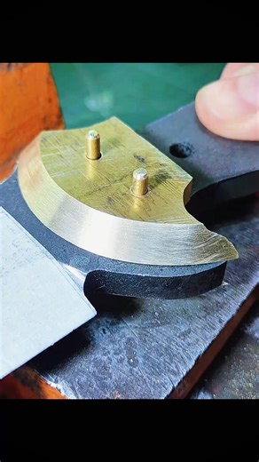 Made a Hunting Knife Out Of A Spring #fyp #knife #making #knives #diy | DIY Things