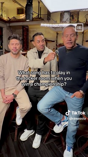 #OribePeralta & #marcofabian, the dynamic duo that led the Mexican National Team to gold at the 2012 London Olympics, and #LuisHernandez, aka “El Matador,” top scorer at the 1997 Copa América and Mexico’s top scorer at the 1998 FIFA World Cup, chatted with us about their favorite national team jersey and which song has to play when they win a championship 🇲🇽
