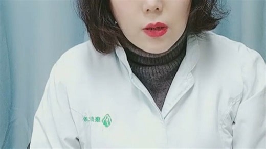 鱼跃yuwell 5L升医用制氧机，家用氧气宝，稳定供氧不中断，适合老年人缺氧缓解，夜间使用安静高效，操作简单，提升日常生活质量。