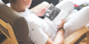 Tanda Anak Rumahan Biasa Bukan Kuper, Senang Menikmati Waktu Sendiri | merdeka.com