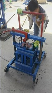 Small household mobile brick making machine #cementbrickmachine #Smallbrickmachine