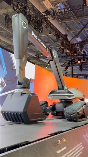 Futuristic Fully Autonomous Construction Site! #construction #autonomous #futuristic #tradeshow #earthmoving | BYOT