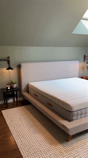 Where comfort meets craftsmanship. The Leesa Reserve, made for life’s most restful moments. ☁️💙 | Leesa