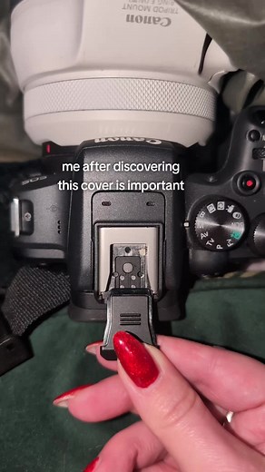 I didn't know ok 😂 Why does a hot shoe cover matter? 📸 Protects the metal contacts from dust and moisture 📸 Prevents corrosion over time 📸 Stops the hot shoe from getting bent or scratched 📸 Reduces snagging when you’re pulling the camera in and out of a bag #hotshoe #camera #photography #photographytips #shame