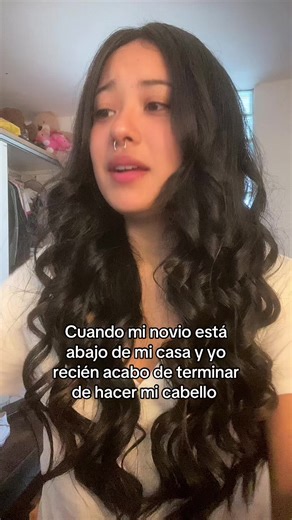 Stylish Heatless Waves for Short Hair