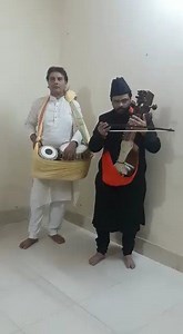 Sarangi nawaz Murad Ali and tabla nawaz Akram Khan prepare for the Living Traditions performance | Scale Changer Tabla