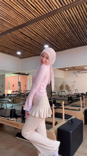 9 AM Pilates: Morning Pilates Routine for Beginners