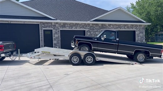 The Aluma 8218H Tilt makes loading and unloading a BREEZE! https://alumaklm.com/products/tilt-trailers/8200-tilt-series/ https://alumaklm.com/dealer-locator/ #alumalife #aluma #trailersafety #aluminumcarhauler #carhauler #carhaulertrailer #tandemaxletrailer #tiltingtrailers | Aluma Trailers