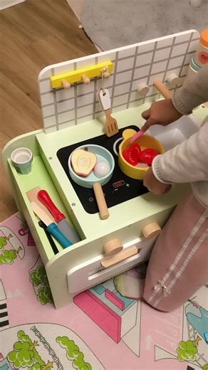 Bargain Alert: Kids' Kitchen Set Only €26.90!