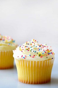 Easy Buttercream Frosting - Just a Taste