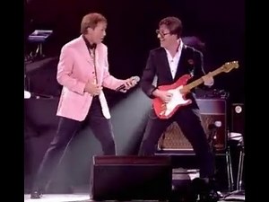 Cliff Richard, Hank Marvin - Shadows LIVE "Sea Cruise"