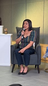 "IT WAS ONLY GMA WHO TOOK A GAMBLE ON ME” Kuwento ni Kara David, ilang ulit daw siyang bumagsak sa exam ng iba't ibang TV network. Hanggang sa may isang programa sa GMA Network na nag-alok sa kanya maging production assistant... and the rest is history. Happy 30 years in journalism, Ma'am Kara! | GMA Public Affairs