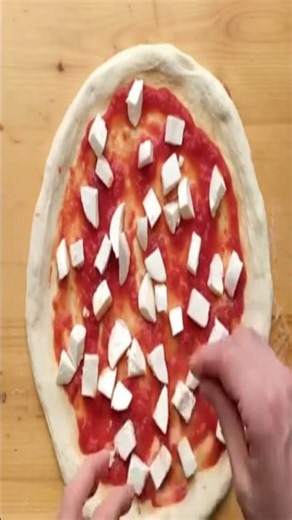 🍕 Crispy Homemade Pizza in Minutes 😍 | Easy Recipe #Shorts