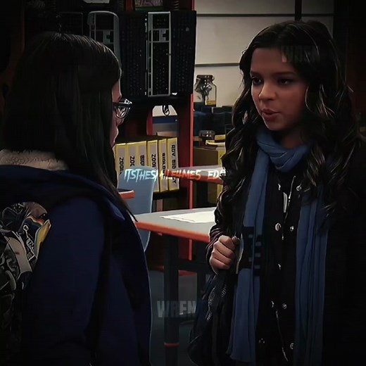 Is Trip Crushing on you or not? | Game Shakers Babe and Trip