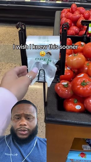 Charles Barnes on Instagram: "CREDIT! IG🎥: @awesome_motherhood FLIES AND GNATS HACK #fyp #comedy #explore #instagood #trending #reaction #viral #reels #foryou"