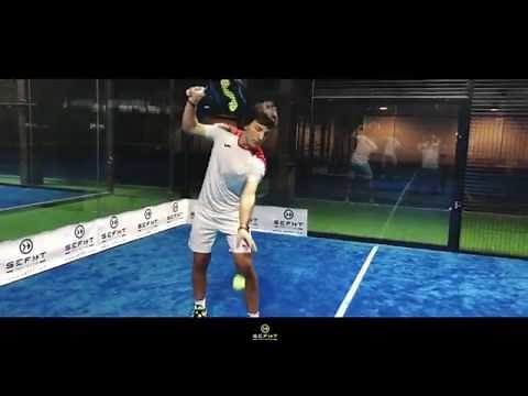 Tecnica del Padel: azione 'SERVIZIO'