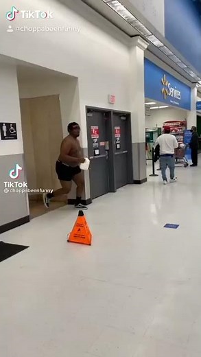 Guy screaming and pours milk all over him at walmart