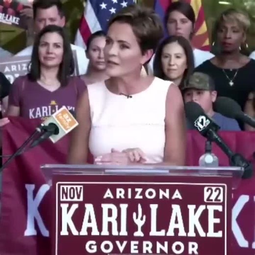 123K views · 1.2K reactions | So 'n bek kort jam! Hoofstroommedia joernalis word deeglik op sy plek gesit deur Kari Lake, 'n voormalige TV joernalis wat bedank het weens hoofstroom se valse nuus! Sy is nou Trump se genomineerde kandidaat vir die Goewerneur van Arizona! | Nuus | Facebook