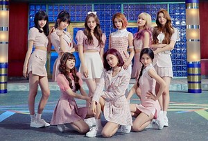 NiziU(ニジュー)のメンバー人気順ランキングTOP9とプロフィール【2024最新版・国別】